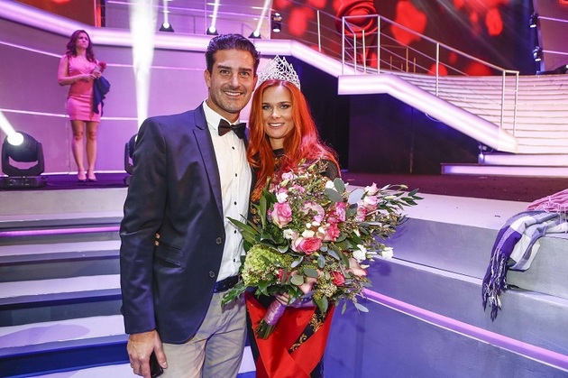Nejpřitažlivější žena Česka za rok 2014 se svým manželem.